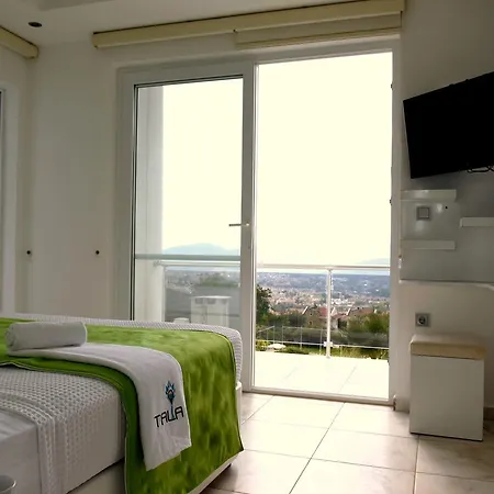 Tala 16 Villa